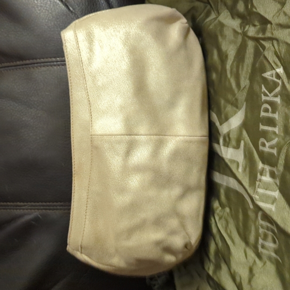NWOT Judith Ripka Leather Bow Clutch - Picture 2 of 5